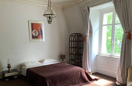 Saint Nicolas - Charles III - Ville vieille - Trois Maisons - Leopold Apartment | Appartement Hôtel des Loups Monument Historique