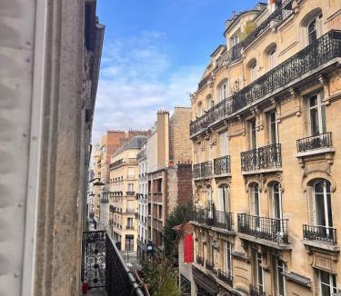 Ternes Apartment | Appartement Haussmannien Étoile