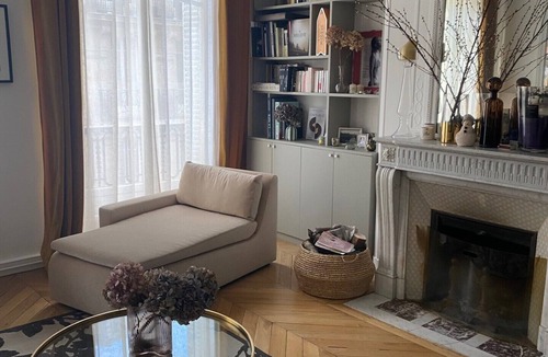 17th Arrondissement Apartment | Appartement Haussmannien Parisien Plein Coeur de Paris