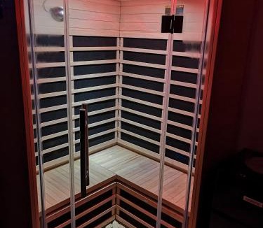 Saint-Martin-du-Littoral Apartment | Appartement haut de gamme avec jacuzzi sauna à 5min de la plage à pied