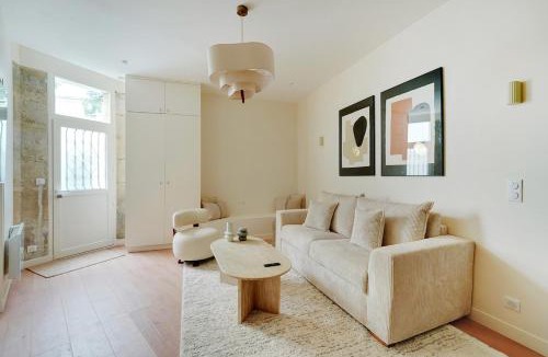 3rd Arrondissement Apartment | Appartement haut de gamme avec 2 salles de bains et climatisation au cœur du Marais