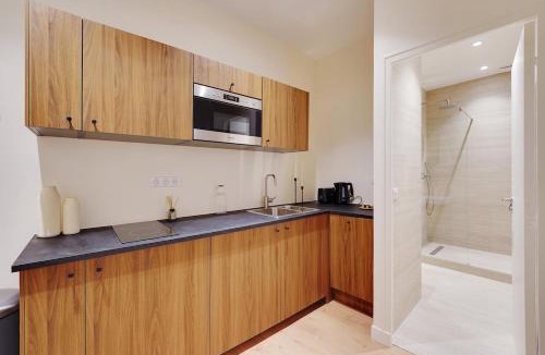 3rd Arrondissement Apartment | Appartement haut de gamme avec 2 salles de bains et climatisation au cœur du Marais