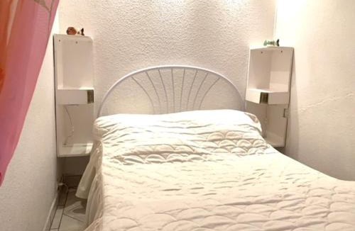 Balaruc-les-Bains Apartment | Appartement idéal près des Thermes de Balaruc avec balcon et parking privé - FR-1-503-16