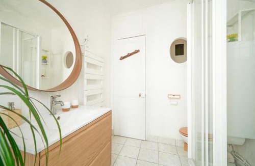 Saint-Ouen Apartment | Appartement idéal famille, en duplex et au calme, au pied du métro "Mairie de Saint Ouen"
