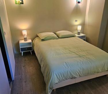 Chancelade Apartment | Appartement indépendant : tranquillité, forêt et piscine