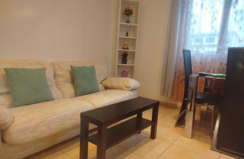 Gagny Apartment | Appartement indépendant 33m carré dans une maison de ville - Blue