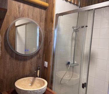 Moulins Apartment | Appartement jungle