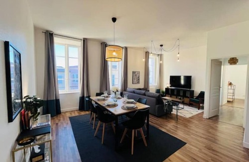 Centre Historique Apartment | Appartement L'eau Vive