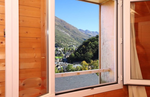 Luz-Saint-Sauveur Apartment | Appartement Les Pics