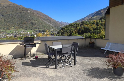 Luz-Saint-Sauveur Apartment | Appartement Les Pics