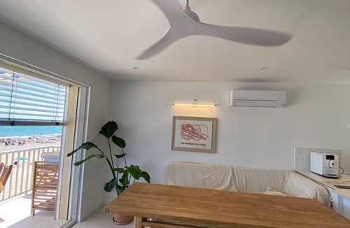 Palavas-les-Flots Apartment | Appartement Luxe, 1ère Ligne sur la Plage, T3, Climatisé, Terrasse,plancha,wifi