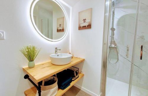 Cholet Apartment | Appartement "La Girafe" centre Cholet 4pers