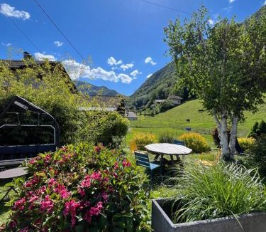 Thones Apartment | Appartement LAPRESKI cosy avec balcon & parking