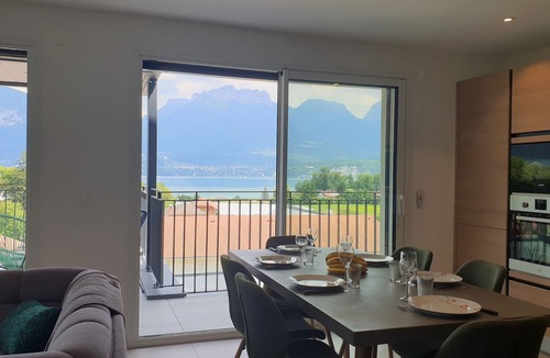 Cessenaz House | Appartement Laudon