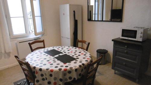 Barbentane Apartment | Appartement LE COURS