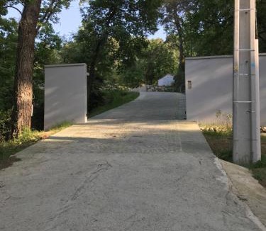 La Roque-d'Antheron Apartment | Appartement les Ecureuils