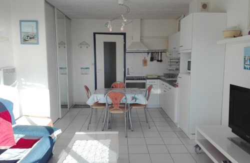 Les Sables d'Olonne Apartment | Appartement Les Sables-d'Olonne, 2 pièces, 3 personnes - FR-1-331-42