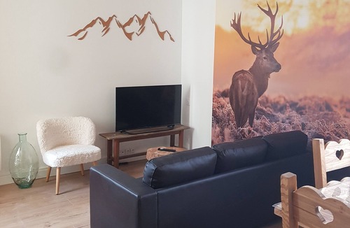 Porte-Puymorens Apartment | Appartement Le Cerf 3 aux Pieds des Pistes de Skis