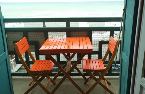 Mers-les-Bains Apartment | Appartement LE Large Face MER et Plage Avec Balcon