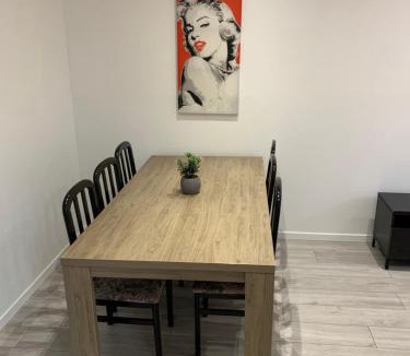 La Tour-du-Pin Apartment | Appartement le Marilyn