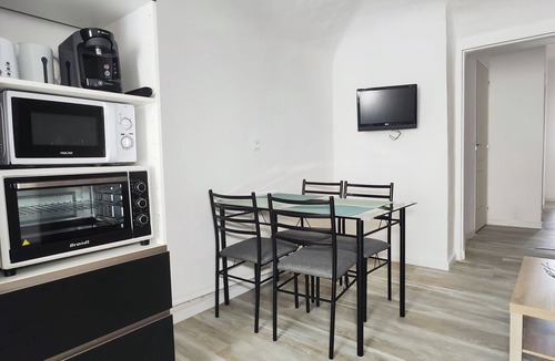 Saint-Ambroix Apartment | Appartement Le République Idéalement Situé