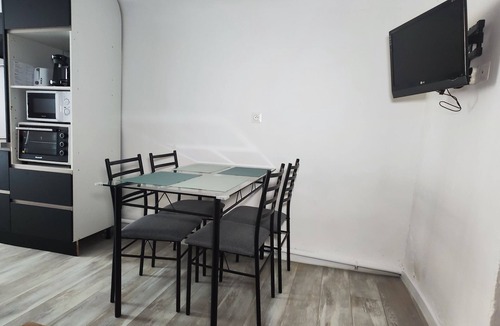 Saint-Ambroix Apartment | Appartement Le République Idéalement Situé