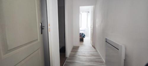 Saint-Ambroix Apartment | Appartement Le république idéalement situé.