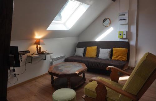 Valenciennes Apartment | Appartement Le Séjour des Hobbits avec 2 places de parking privé intérieur gratuit