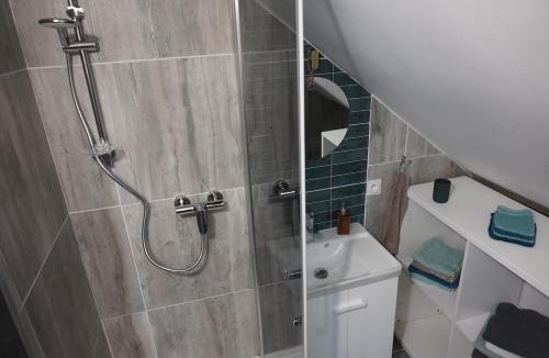 Valenciennes Apartment | Appartement Le Séjour des Hobbits avec 2 places de parking privé intérieur gratuit