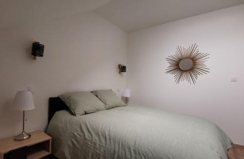 Bouge-Chambalud Apartment | Appartement Le345