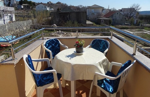 Rtina Apartment | Appartement Lemi mit Meerblick by Interhome