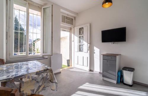 Cuxac-dʼAude Apartment | Appartement Les Pieds dans l'Aude