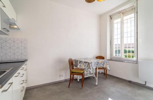 Cuxac-dʼAude Apartment | Appartement Les Pieds dans l'Aude