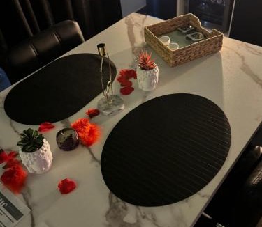 Saint-Martin Apartment | Appartement love room Perpignan cosy jacuzzi parking privée