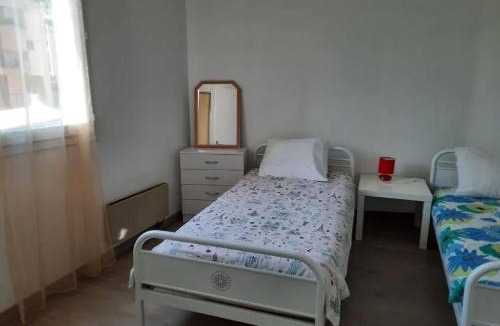Digne-les-Bains Apartment | Appartement lumineux dans le centre de Digne-les-Bains avec balcon.