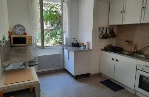 Digne-les-Bains Apartment | Appartement lumineux dans le centre de Digne-les-Bains avec balcon.