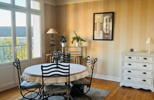 Bollee Apartment | Appartement lumineux au Mans - 24H & Moto GP & Parking