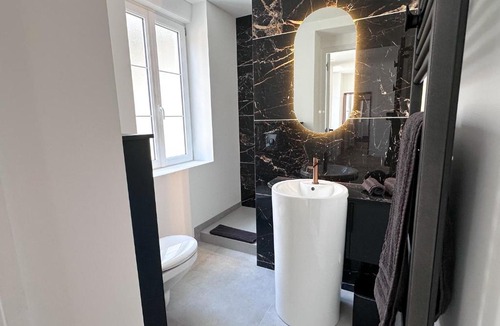 Saint-Quentin Apartment | Appartement Luxe Design avec Sauna privé Hyper-Centre