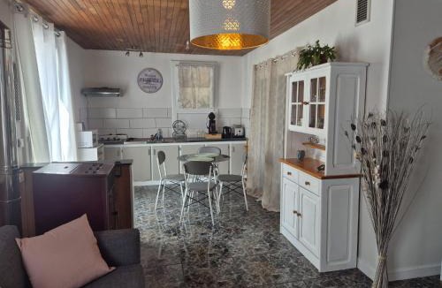 Saint-Aigulin Apartment | Appartement Maïa