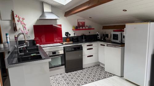 Serignac Apartment | Appartement mansardé et climatisé 50 m2