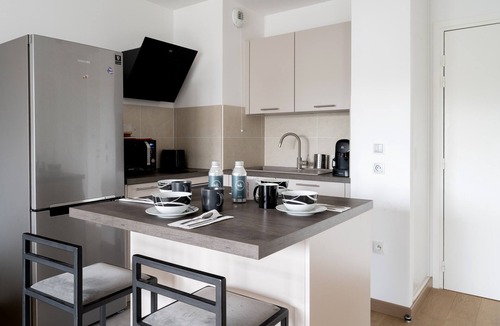 Issy-les-Moulineaux Apartment | Appartement Marceau - Welkeys