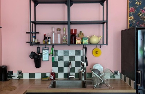 3rd Arrondissement Apartment | Appartement Marseillais Typique Cosy et Coloré au Pied du Métro