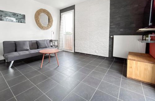 Massy Apartment | Appartement Massy - Parking gratuit - RER B et C - Paris direct