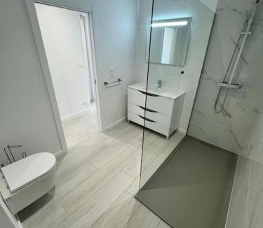 Coudun Apartment | Appartement meublé de 120 m2