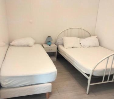 Amblainville Apartment | Appartement meublé neuf, près de Paris et Beauvais