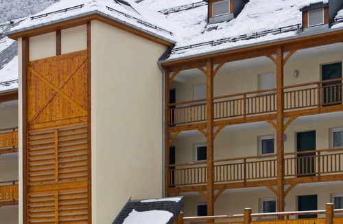Saint-Mamet Condo | Appartement moderne | Accès piscine + fitness !