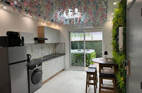 Le Marais Apartment | Appartement moderne avec jacuzzi