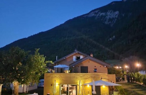 Les Posses-sur-Bex Apartment | Appartement moderne avec terrasse et piscine à Châtel sur Bex