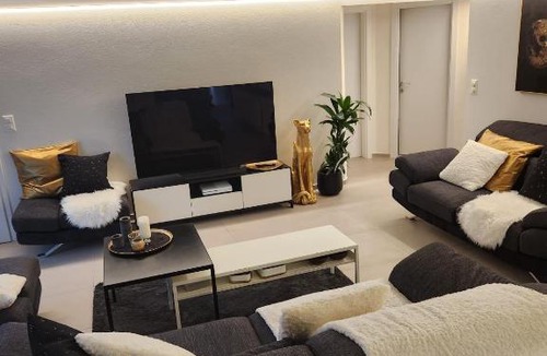 Les Posses-sur-Bex Apartment | Appartement moderne avec terrasse et piscine à Châtel sur Bex