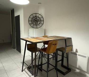 Le Cres Apartment | Appartement moderne centre du Crès